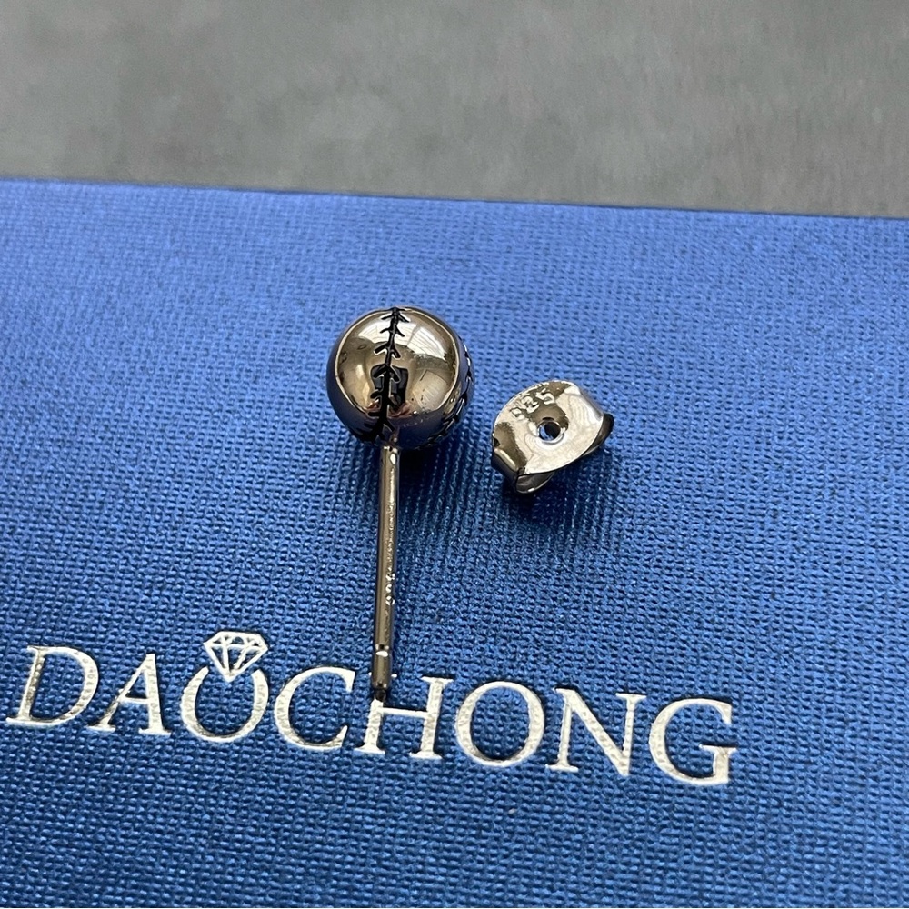 Daochong - 925 Sterling Silver Baseball or Softball Stud Earrings - New in Box! - Picture 4 of 6